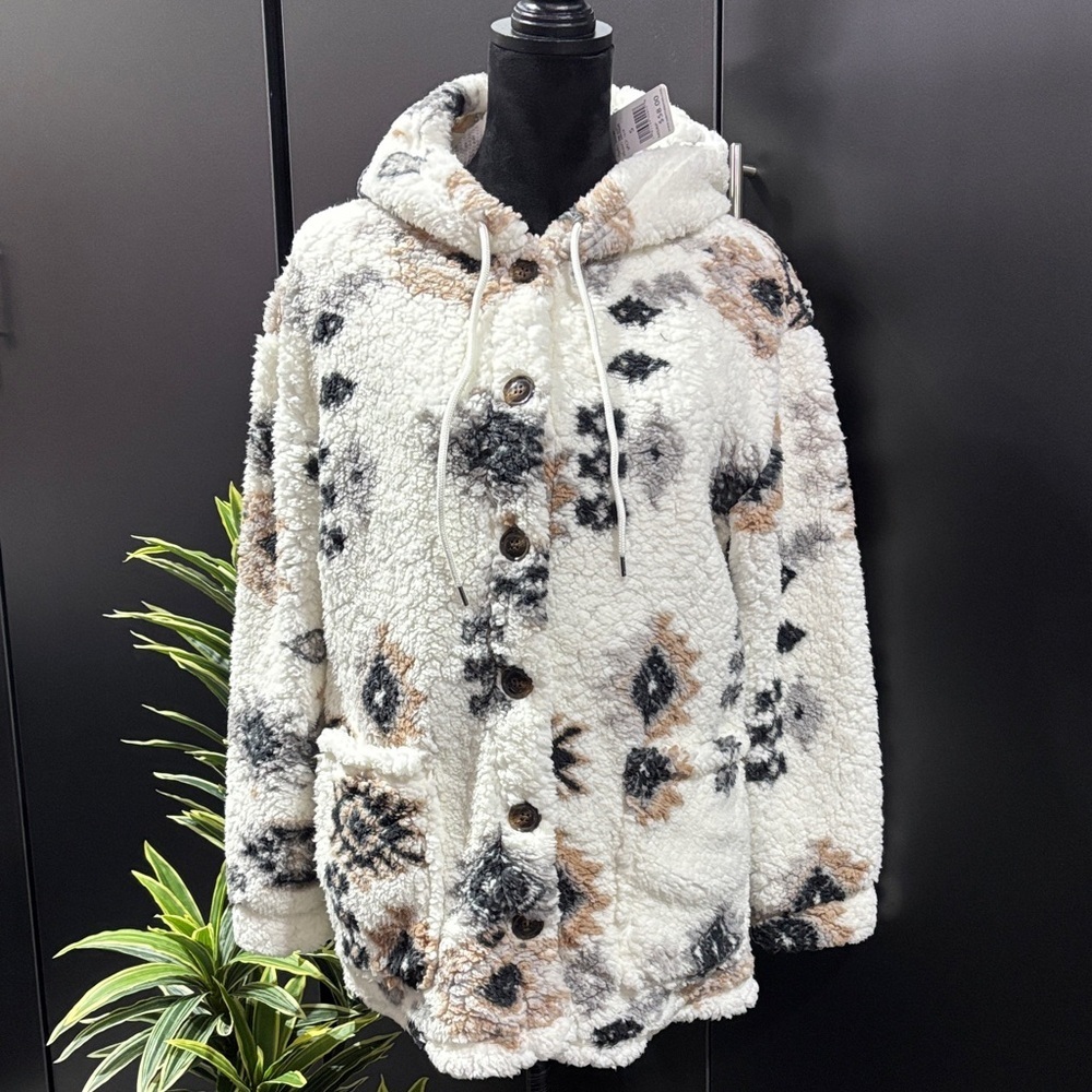 Sabrina Lauren Sherpa Hooded button down, front pockets,soft,cozy,teddy jacket